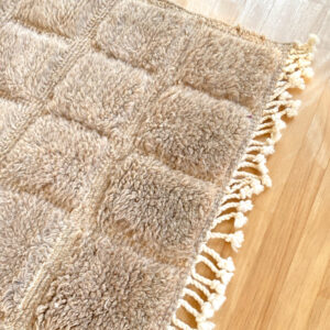 1ブラウンおしゃれブロックチェックラグインテリアイメージ